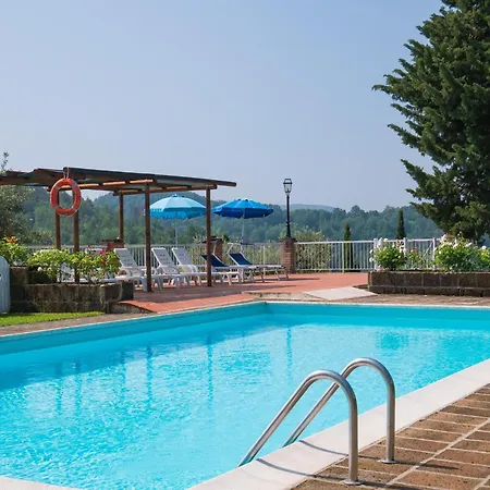 In With Garden And Pool Apartment