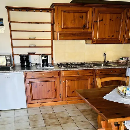 In With Garden And Pool Apartment
