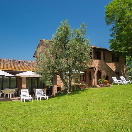 In With Garden And Pool Montaione
