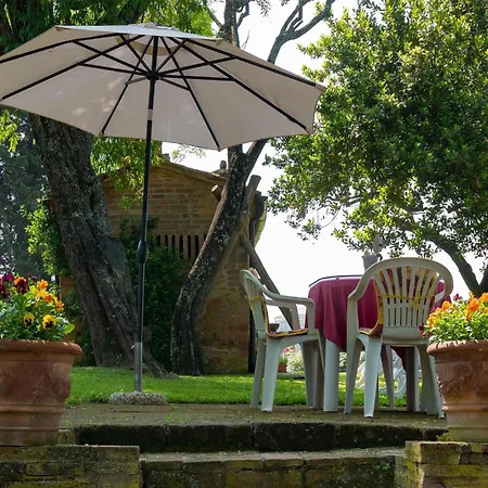 In With Garden And Pool Montaione