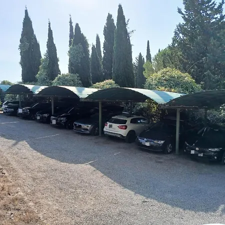 Διαμέρισμα In With Garden And Pool *