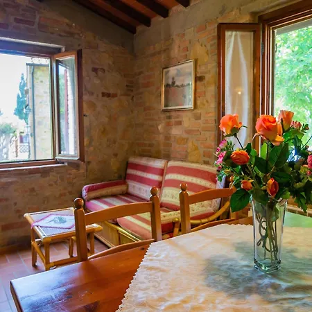 In With Garden And Pool Montaione