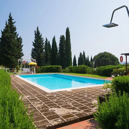 In With Garden And Pool Διαμέρισμα